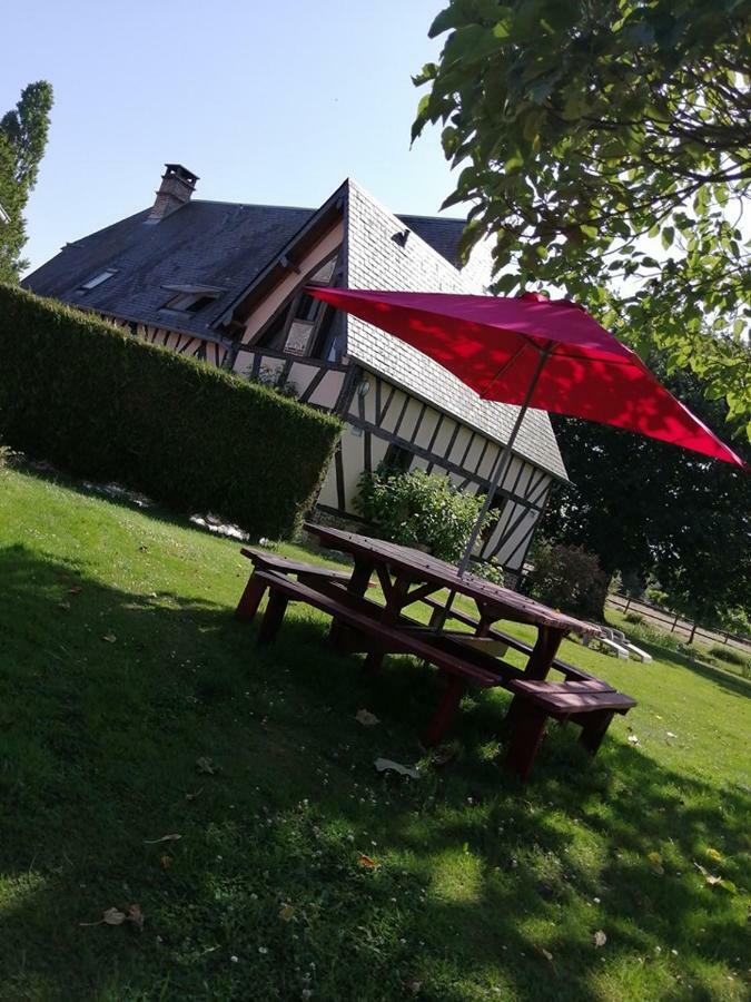 Le Pressoir De Gisay Hotel Exterior photo
